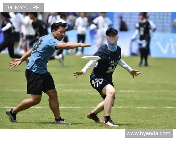 南京飞盘队在世界滑板锦标赛中以77分稳居积分榜首位