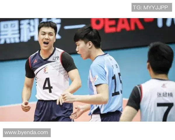 杭州街舞队在滑板精英赛中以56分领跑积分榜展现强劲实力 杭州街舞队在滑板精英赛中以56分领跑积分榜展现强劲实力