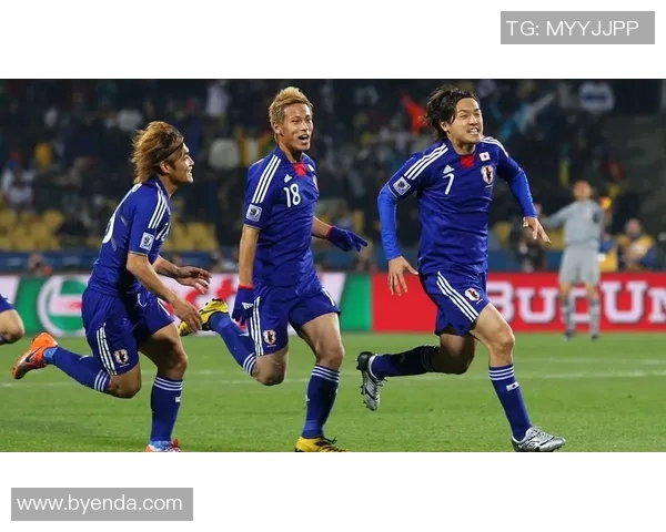 南京足球队整体压制战术解析与球队未来发展展望